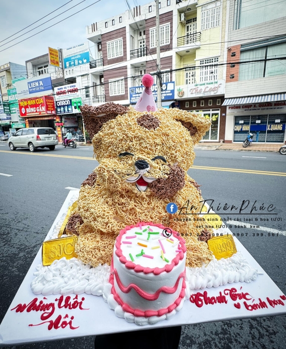 Bánh kem chúc mừng thôi nôi