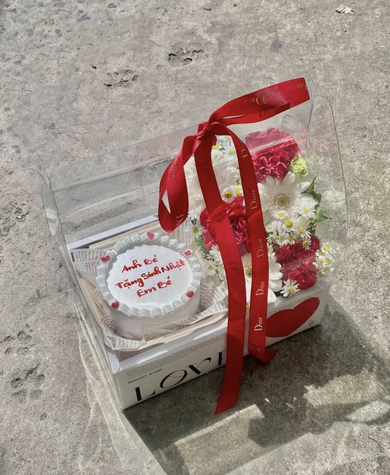 Sét bánh và hoa tặng em