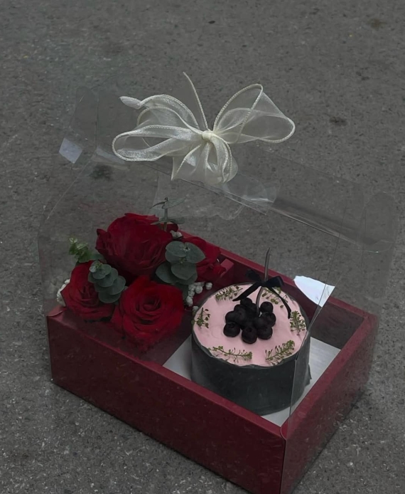 Sét bánh và hoa tặng em