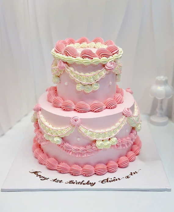 Bánh kem cho bé gái